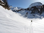 Verso l'Alpe Sangiatto , alla destra il Lago (ghiacciato) di Sangiatto Inferiore , in alto a dx il Monte omonimo (mt.2387)